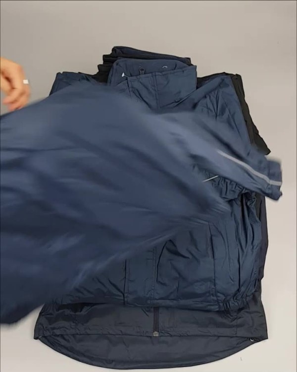 Фотография  255 - Куртки СПОРТ СТОК дети#10 кг , Лот№ 2641 оптом в Анадыри и Чукотском АО