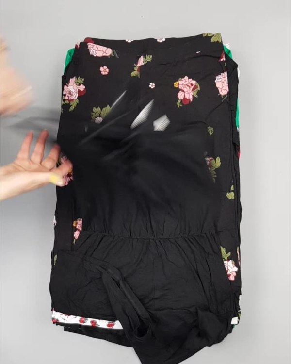 Фотография  927 - Летний микс CALZEDONIA, 50 шт, ЛОТ №4073 оптом в Анадыри и Чукотском АО