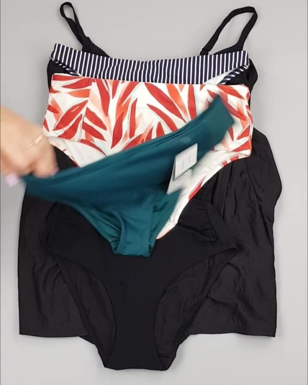 Фотография  880 - Купальники Chantelle#30 шт, ЛОТ №4410 оптом в Анадыри и Чукотском АО