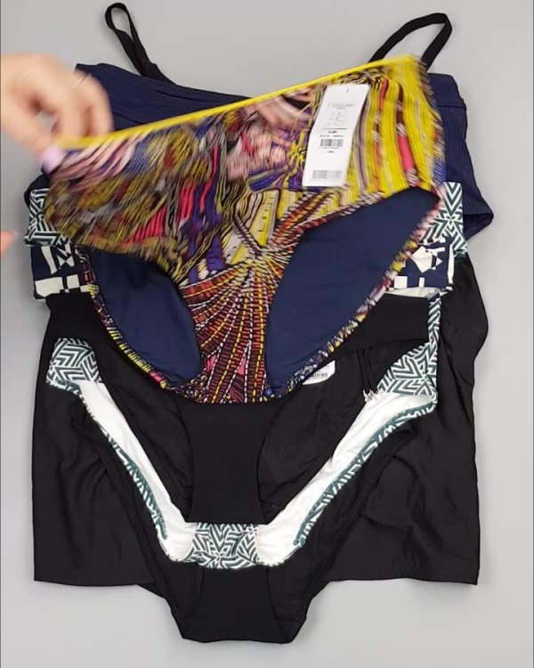 Фотография  858 - Купальники Chantelle#30 шт, ЛОТ №4410 оптом в Анадыри и Чукотском АО