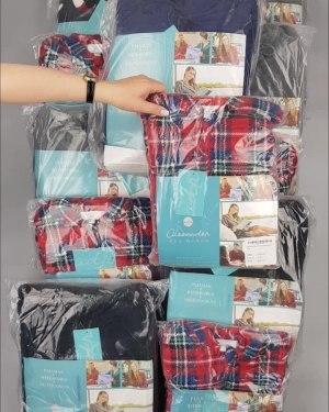 Фотография  373 - Халаты, комбинезоны (семейный) СТОК CAN#10 кг, ЛОТ №4451 оптом в Анадыри и Чукотском АО