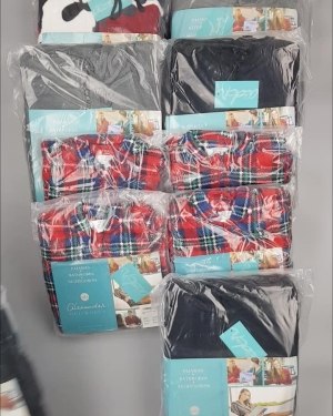 Фотография  301 - Халаты, комбинезоны (семейный) СТОК CAN#10 кг, ЛОТ №4452 оптом в Анадыри и Чукотском АО