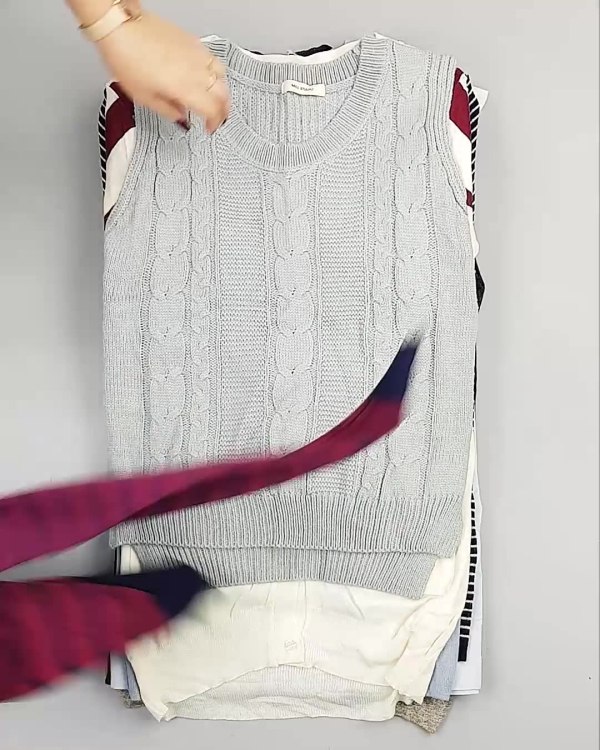 Фотография  762 - Джемпера легкие Корея#20 шт, ЛОТ №5083 оптом в Анадыри и Чукотском АО