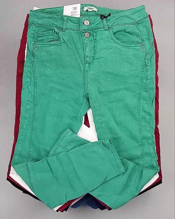 Фотография  762 - Джинсы DK Company 022024#10 кг, ЛОТ №5949 оптом в Анадыри и Чукотском АО