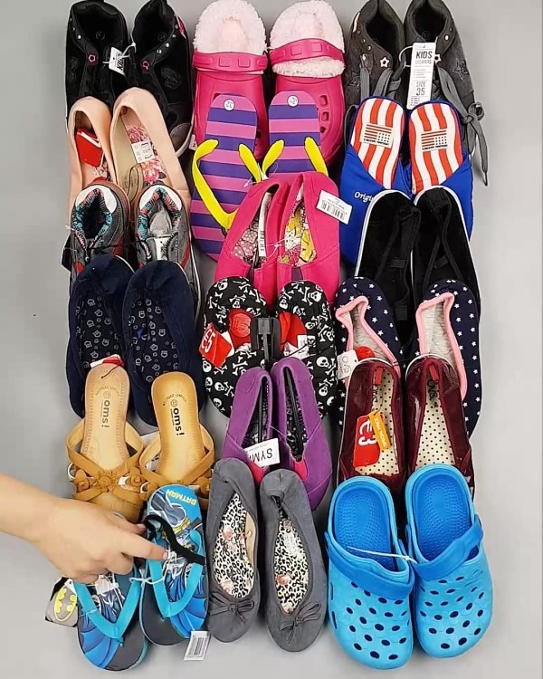 Фотография  887 - Обувь детская СТОК Summer#6,15 кг, ЛОТ №6194 оптом в Анадыри и Чукотском АО