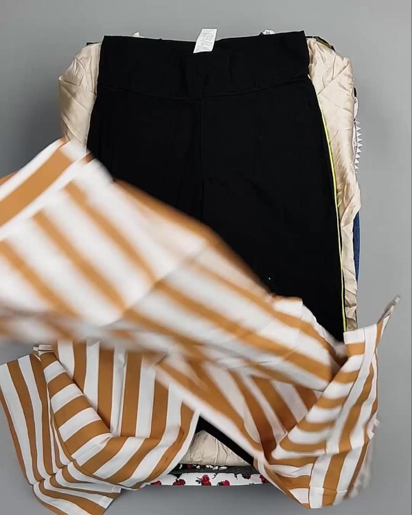 Фотография  990 - Летний микс CALZEDONIA, 50 шт, ЛОТ №6366 оптом в Анадыри и Чукотском АО