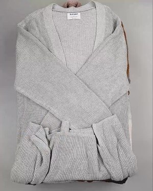 Фотография  562 - Кардиганы СТОК CAN#10 кг, ЛОТ №6474 оптом в Анадыри и Чукотском АО