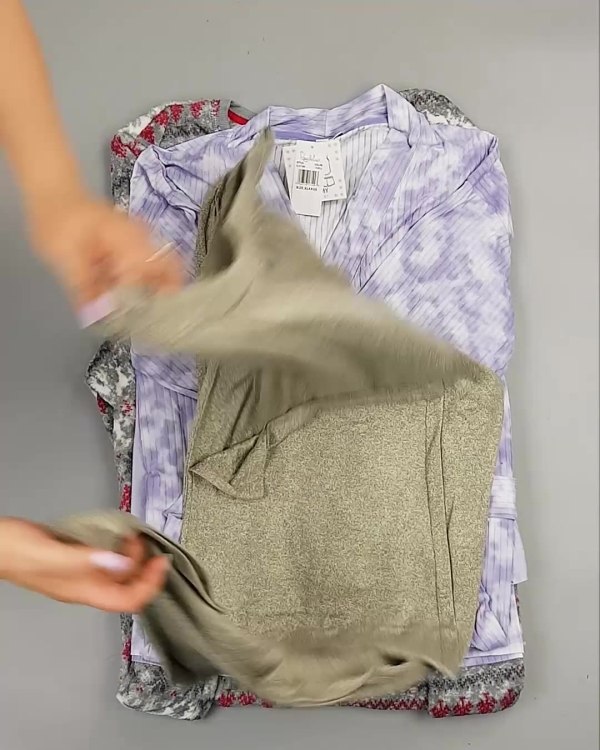 Фотография  852 - Домашняя одежда CAN#10 кг, ЛОТ №6482 оптом в Анадыри и Чукотском АО