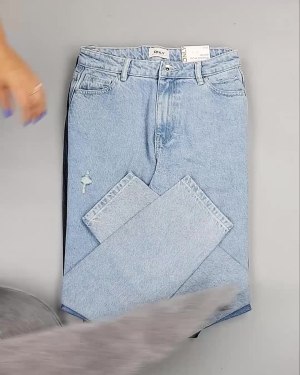 Фотография  737 - Джинсы женские Дания#10 кг, ЛОТ №6764 оптом в Анадыри и Чукотском АО