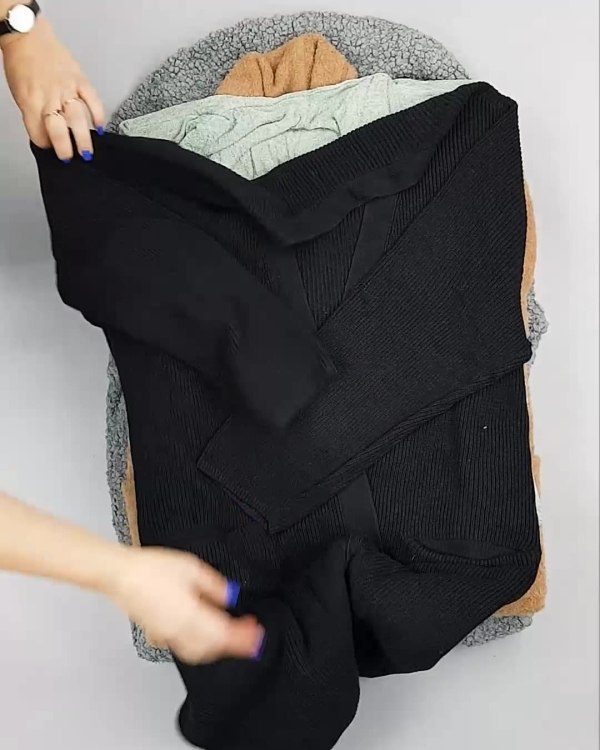 Фотография  776 - Кардиганы СТОК CAN#10 кг, ЛОТ №6887 оптом в Анадыри и Чукотском АО