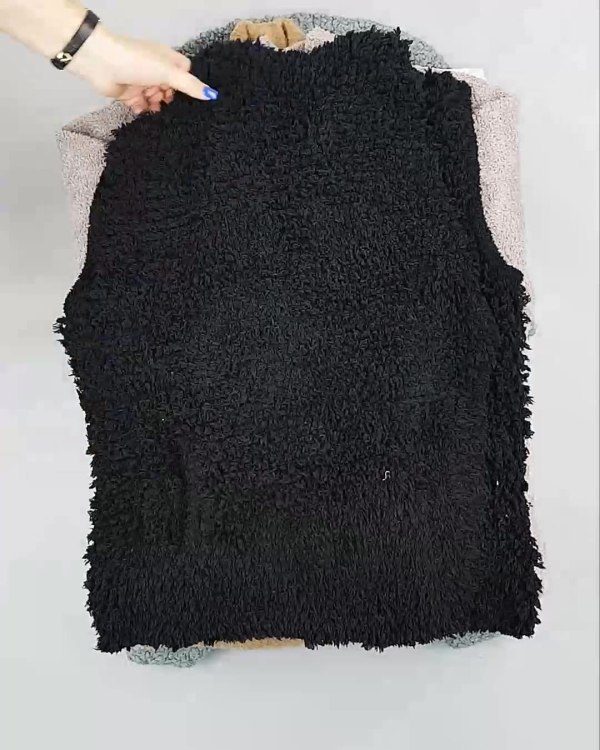 Фотография  132 - Кардиганы СТОК CAN#10 кг, ЛОТ №6887 оптом в Анадыри и Чукотском АО