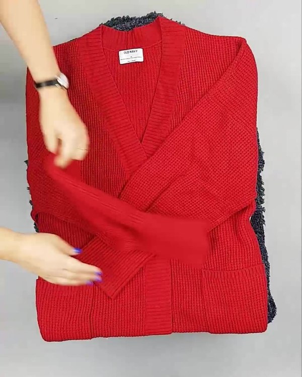 Фотография  480 - Кардиганы СТОК CAN#10 кг, ЛОТ №6888 оптом в Анадыри и Чукотском АО