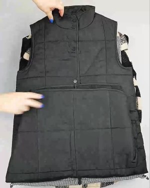 Фотография  579 - Верхняя одежда Дания#10,2 кг ЛОТ №6911 оптом в Анадыри и Чукотском АО