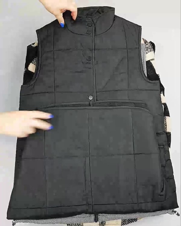 Фотография  514 - Верхняя одежда Дания#10,2 кг ЛОТ №6911 оптом в Анадыри и Чукотском АО