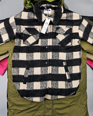 Купить Верхняя одежда BESTSELLER Дания#12 кг, ЛОТ №5189 оптом в Анадыри и Чукотском АО