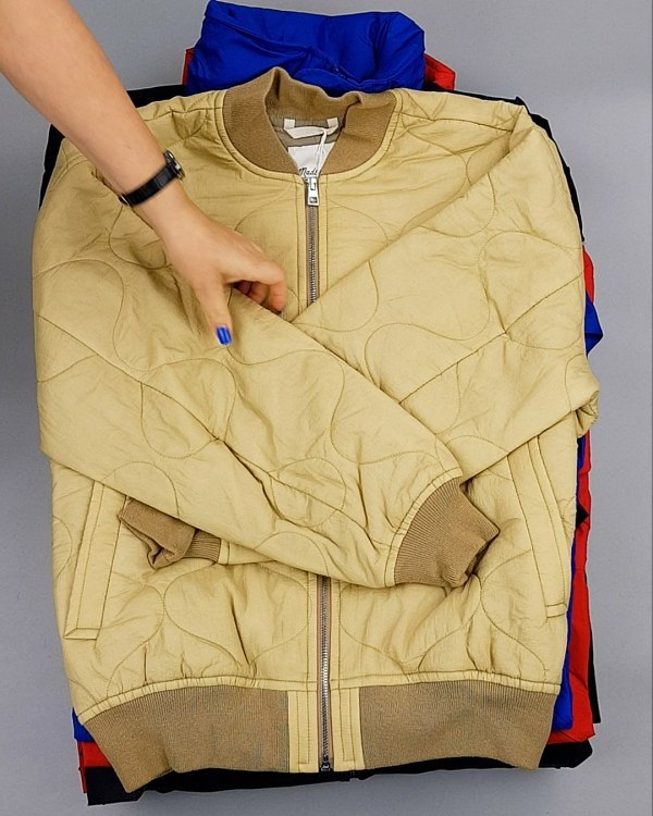 Фотография  380 - Ветровки CAN 084#10 кг, ЛОТ №6939 оптом в Анадыри и Чукотском АО