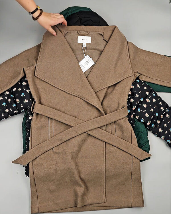 Фотография  979 - Верхняя одежда VILA#10 кг, ЛОТ №6824 оптом в Анадыри и Чукотском АО