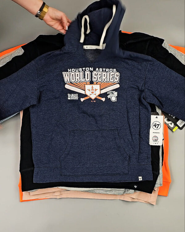 Фотография  905 - Толстовки СТОК CAN 0424#10 кг, ЛОТ СТ-10140 оптом в Анадыри и Чукотском АО