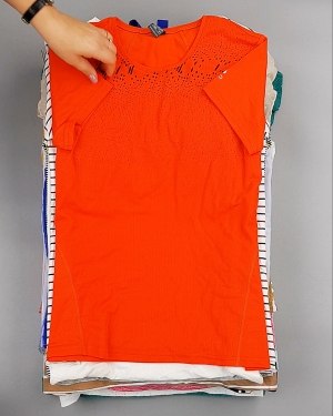 Фотография  702 - Cream Футболки поло женские#25 кг оптом в Анадыри и Чукотском АО