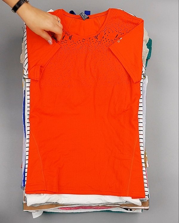 Фотография  613 - Cream Футболки поло женские#25 кг оптом в Анадыри и Чукотском АО