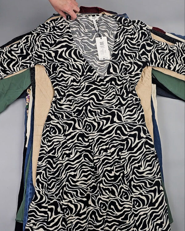 Фотография  476 - ДАНИЯ Winter mix 24#15 кг, ЛОТ СТ-10087 оптом в Анадыри и Чукотском АО