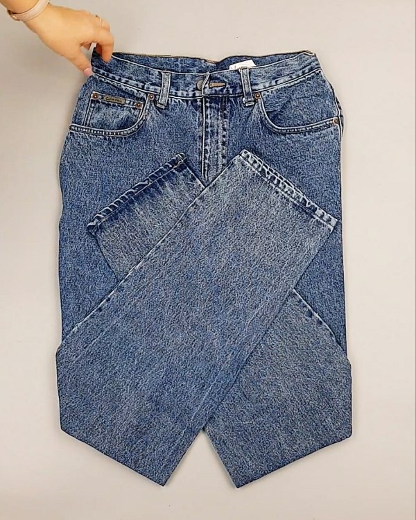 Фотография  365 - Джинсы CALVIN KLEIN муж #7,6 кг, ЛОТ №7021 оптом в Анадыри и Чукотском АО