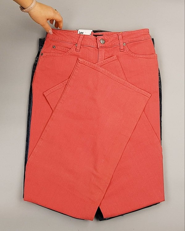 Фотография  967 - Джинсы LEE м/ж#7,9 кг, ЛОТ №7032 оптом в Анадыри и Чукотском АО