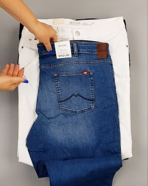 Фотография  785 - Джинсы MUSTANG м/ж#5 кг, ЛОТ №6961 оптом в Анадыри и Чукотском АО