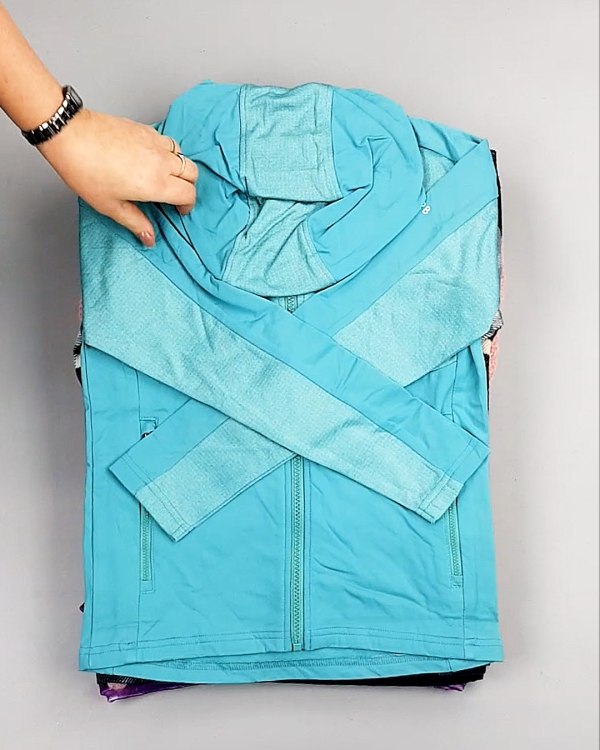 Фотография  930 - KIDS mix Italy 114#5 кг, ЛОТ №7285 оптом в Анадыри и Чукотском АО