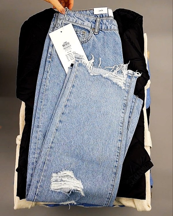 Фотография  130 - Bestseller Winter В mix 114#15 кг, ЛОТ №7372 оптом в Анадыри и Чукотском АО