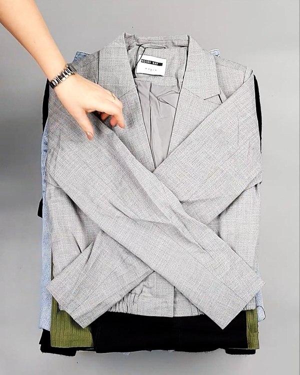 Фотография  631 - Bestseller Winter mix 104#15 кг, ЛОТ №7347 оптом в Анадыри и Чукотском АО