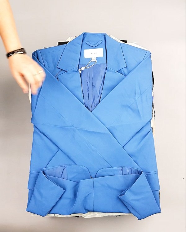 Фотография  780 - Bestseller Winter mix 104#15 кг, ЛОТ №7343 оптом в Анадыри и Чукотском АО