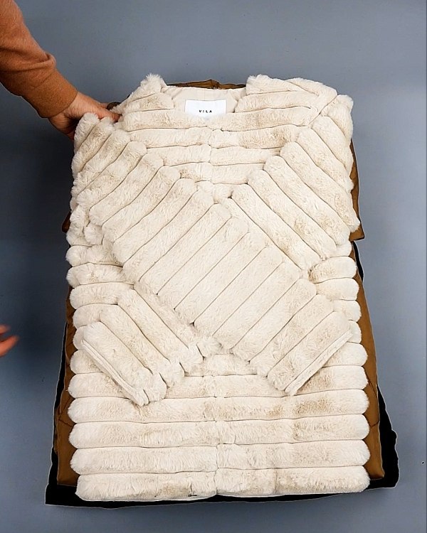 Фотография  819 - Bestseller Winter В mix 114#15 кг, ЛОТ №7374 оптом в Анадыри и Чукотском АО