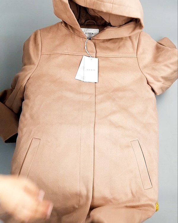 Фотография  859 - Пальто Bestseller 104#10 кг, ЛОТ №7557 оптом в Анадыри и Чукотском АО