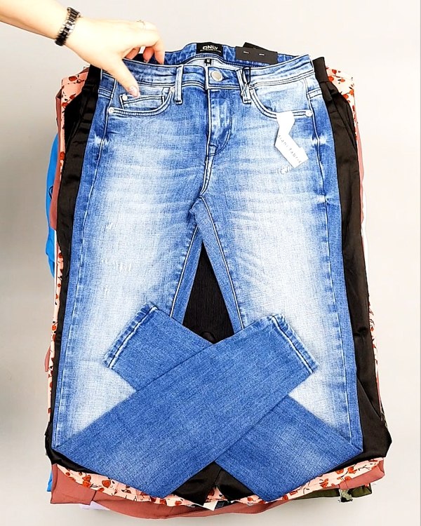 Фотография  986 - Bestseller Summer mix 104#15 кг, ЛОТ №7495 оптом в Анадыри и Чукотском АО