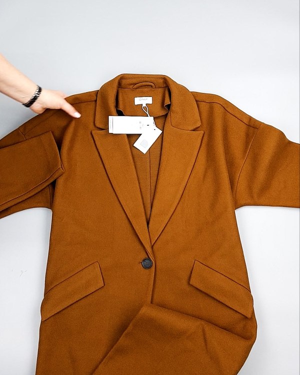 Фотография  316 - Пальто Bestseller 104#10,75 кг, ЛОТ №7561 оптом в Анадыри и Чукотском АО