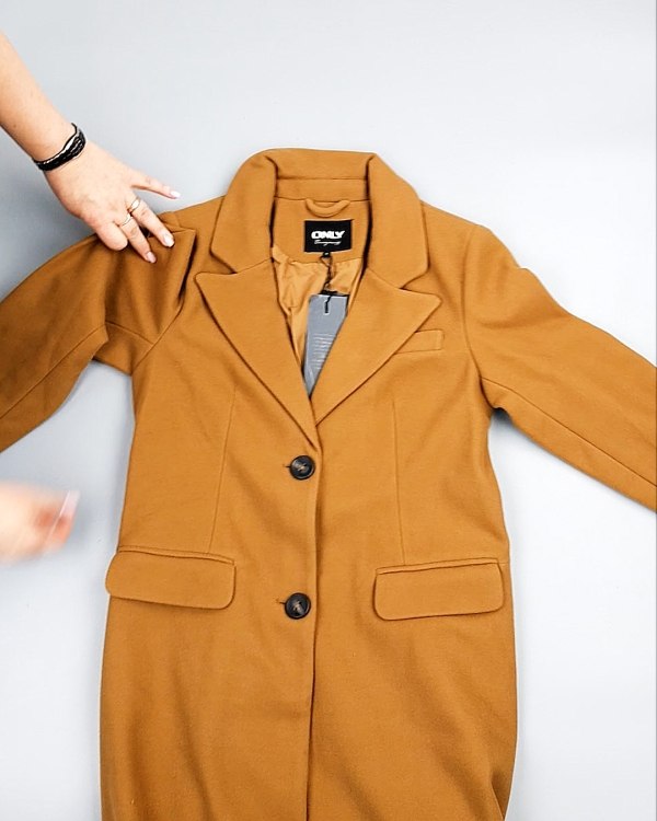 Фотография  192 - Пальто Bestseller 104#10,5 кг, ЛОТ №7559 оптом в Анадыри и Чукотском АО