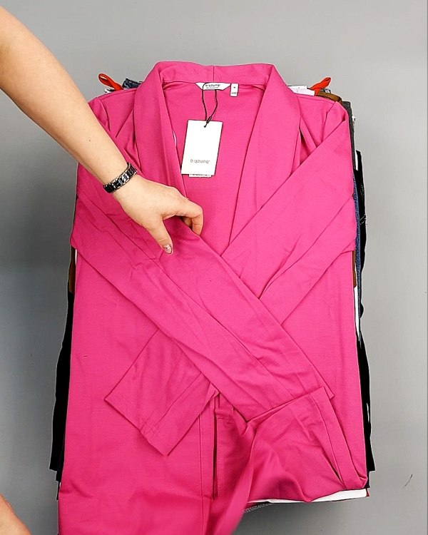 Фотография  244 - Bestseller Summer mix 104#15 кг, ЛОТ №7494 оптом в Анадыри и Чукотском АО