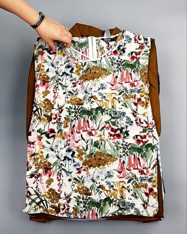 Фотография  695 - Bestseller Summer mix 104#15 кг, ЛОТ №7491 оптом в Анадыри и Чукотском АО