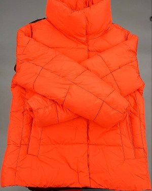 Купить Верхняя одежда AMAZON жен 015#10 кг, ЛОТ №7712 оптом в Анадыри и Чукотском АО