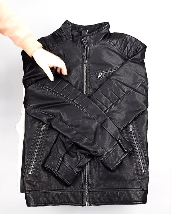 Фотография  793 - Верхняя одежда весна TOM TAILOR 124#7,1 кг, ЛОТ №7580 оптом в Анадыри и Чукотском АО