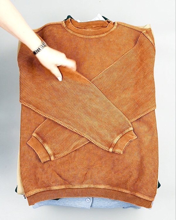 Фотография  117 - SWEATSHIRT CAN 084#10 кг, ЛОТ №7620 оптом в Анадыри и Чукотском АО