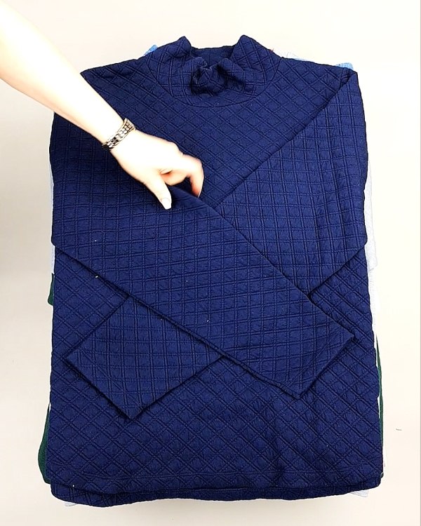 Фотография  475 - SWEATSHIRT CAN 084#10 кг, ЛОТ №7617 оптом в Анадыри и Чукотском АО