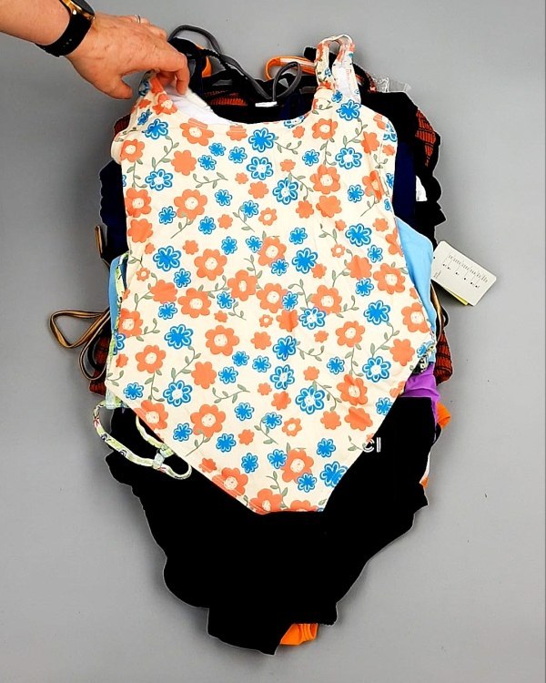 Фотография  882 - Купальники AMAZON жен 015#4 кг, ЛОТ №7796 оптом в Анадыри и Чукотском АО