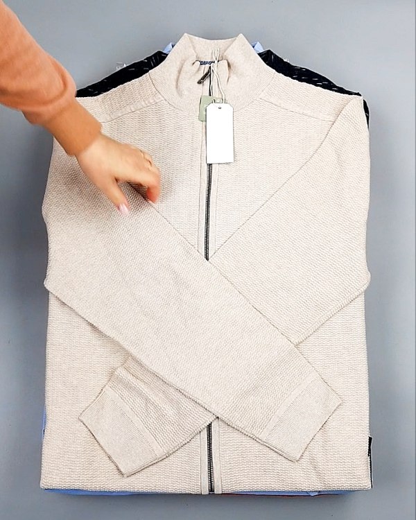 Фотография  810 - Джемпера легкие мужские TOM TAILOR 124#8,35 кг, ЛОТ №7605 оптом в Анадыри и Чукотском АО