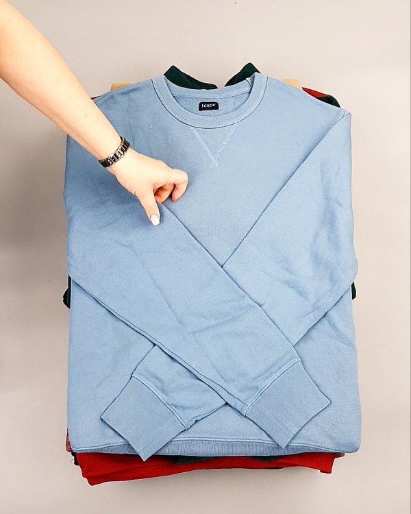 Фотография  634 - SWEATSHIRT CAN 084#10 кг, ЛОТ №7619 оптом в Анадыри и Чукотском АО