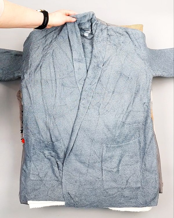 Фотография  251 - Кардиганы СТОК CAN 084#7 кг, ЛОТ №7673 оптом в Анадыри и Чукотском АО