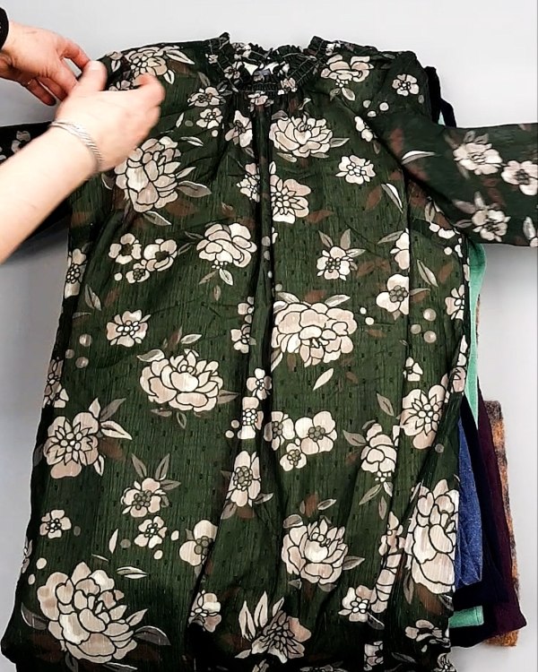 Фотография  955 - Платья СТОК CAN зима 084#7 кг оптом в Анадыри и Чукотском АО