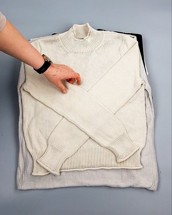 Фотография  766 - Джемпера СТОК CAN 084#7 кг, ЛОТ №7649 оптом в Анадыри и Чукотском АО