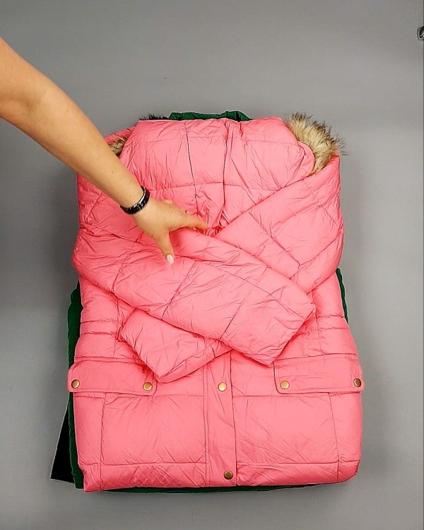 Фотография  335 - Верхняя одежда AMAZON жен 015#10 кг, ЛОТ №7712 оптом в Анадыри и Чукотском АО